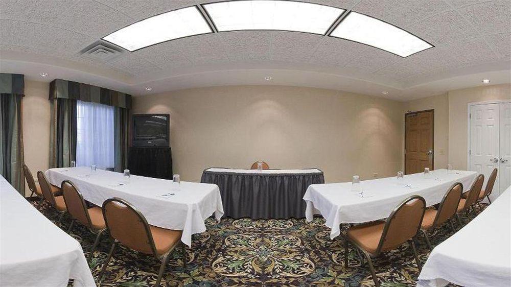 Staybridge Suites Rockford By Ihg Luaran gambar