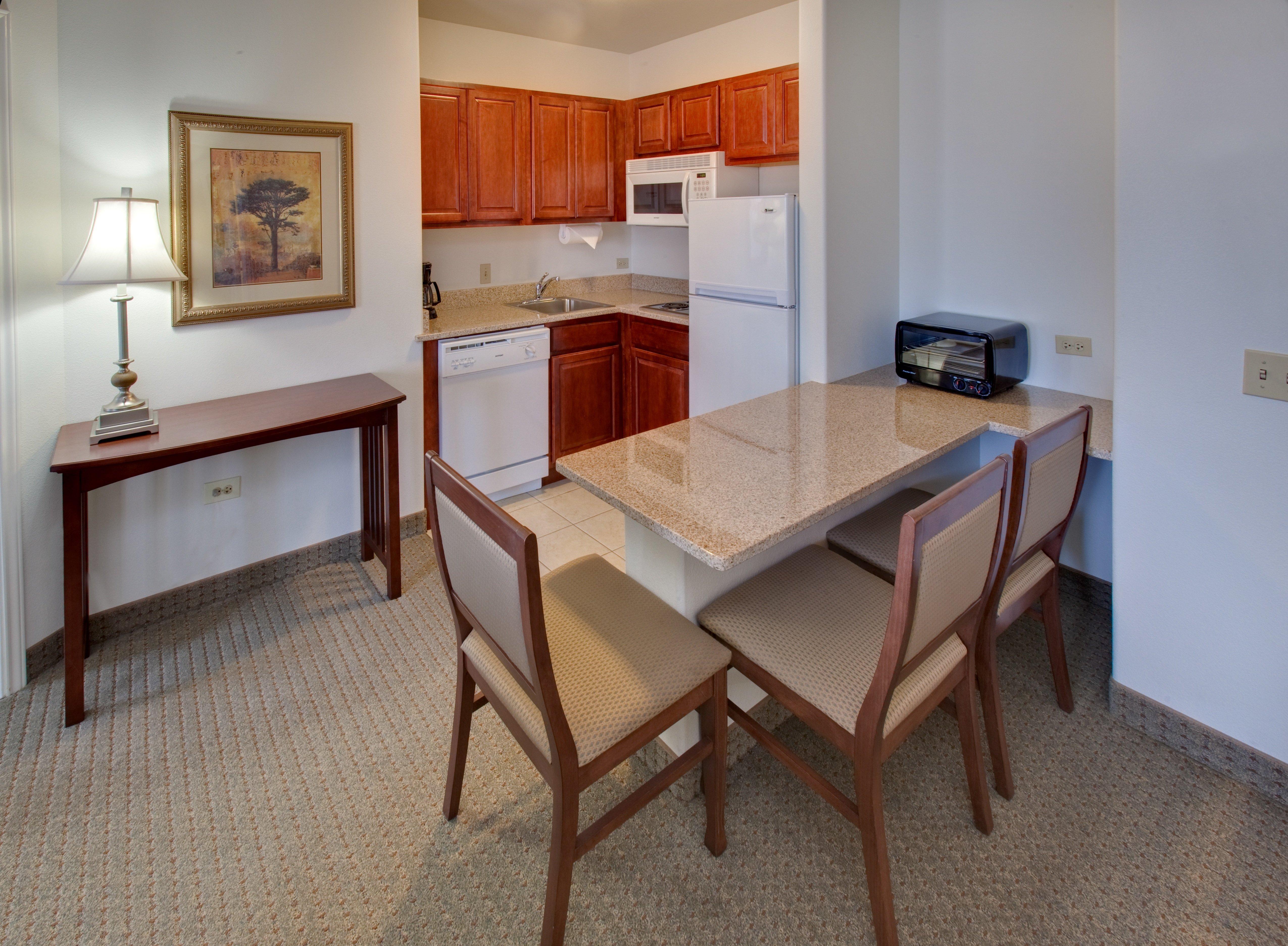 Staybridge Suites Rockford By Ihg Bilik gambar