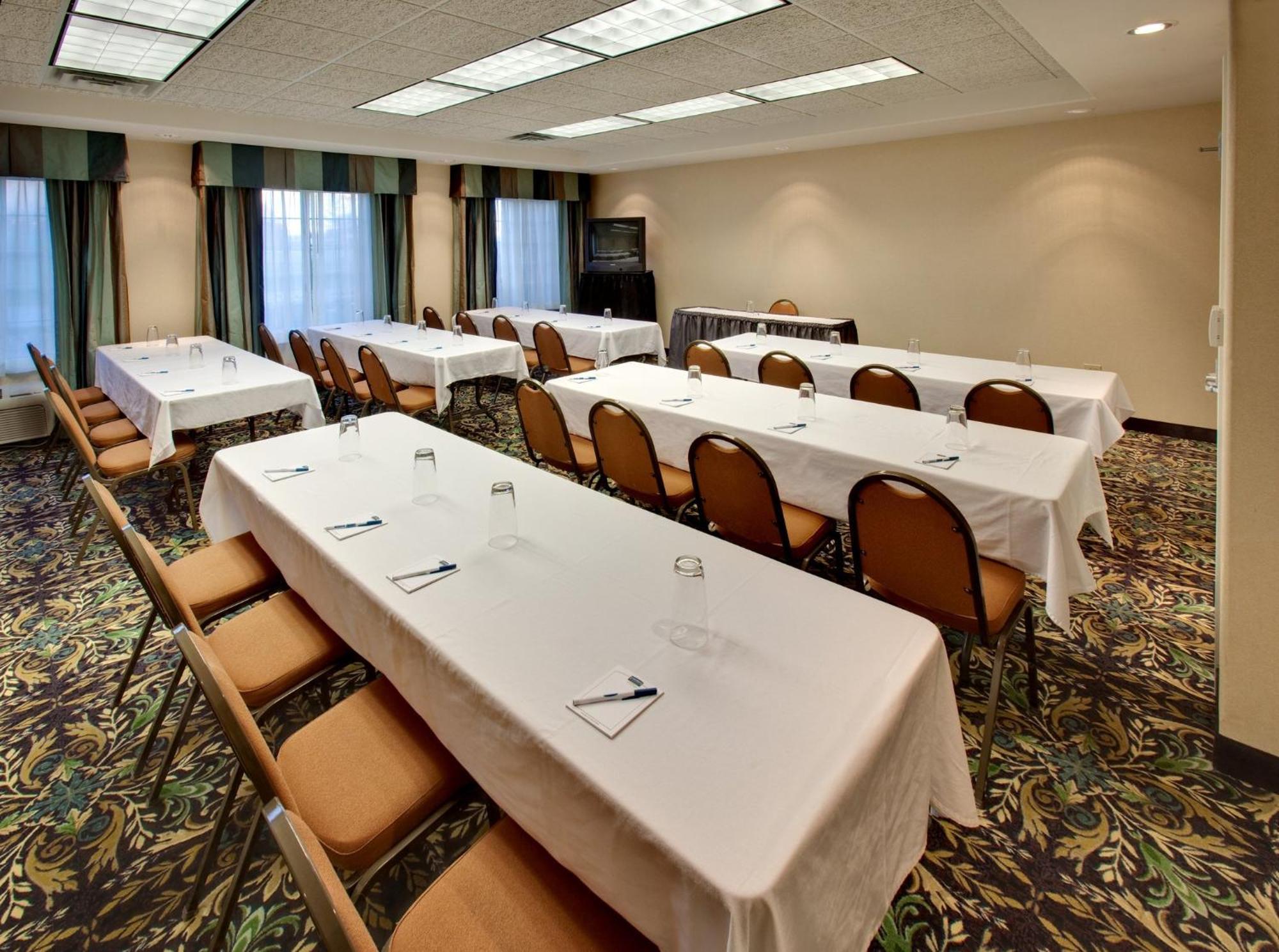 Staybridge Suites Rockford By Ihg Luaran gambar