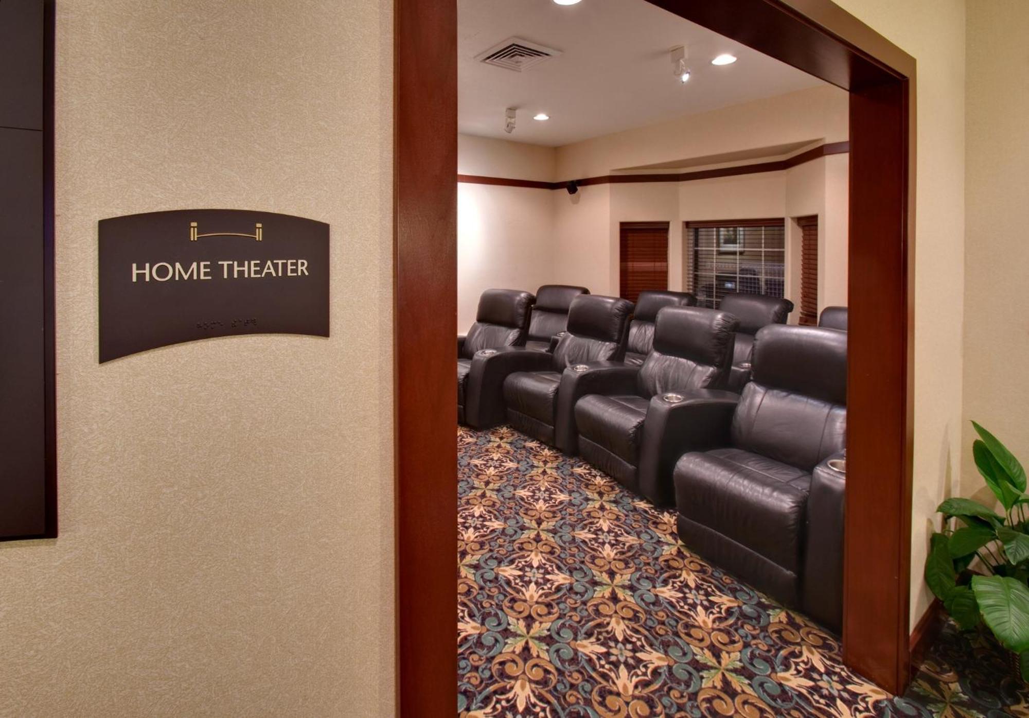 Staybridge Suites Rockford By Ihg Luaran gambar