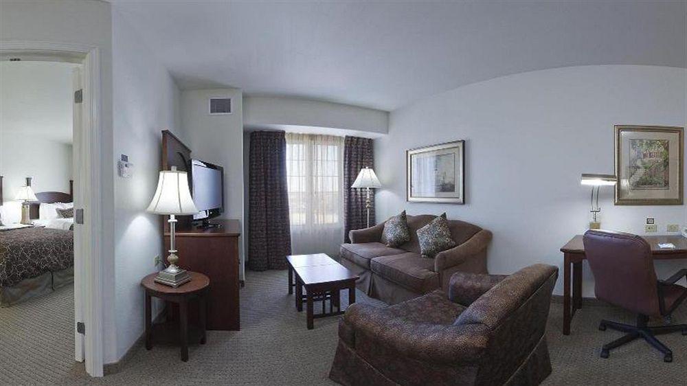 Staybridge Suites Rockford By Ihg Luaran gambar
